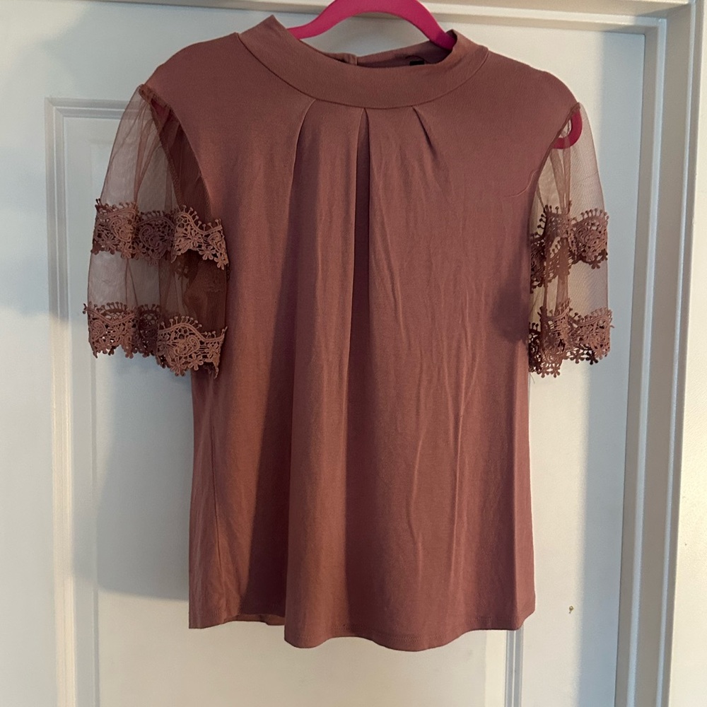 Willow Dusty Rose Lace-Sleeve Short Sleeve Top